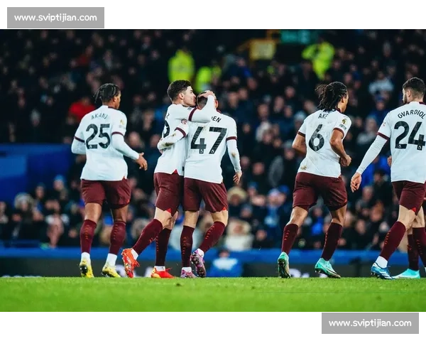 埃弗顿顽强抵抗曼城攻势 终场以平局收官 激烈对决引发热议